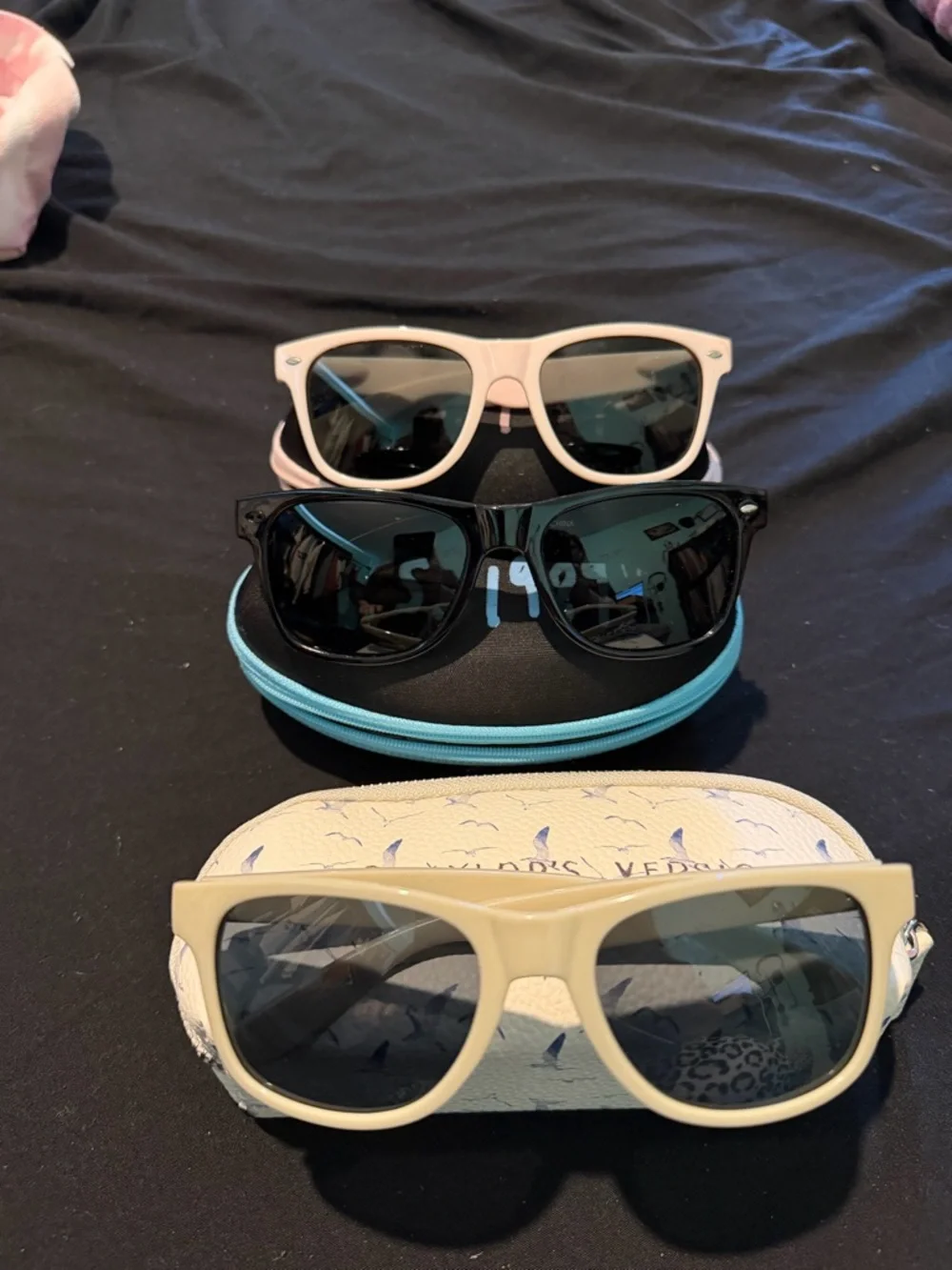 Rare, 3 Taylor Swift official 1989 sunglasses with cases. Excellent conditions.